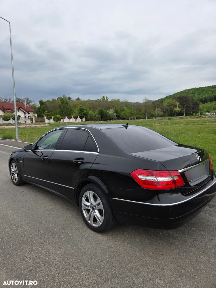Mercedes-Benz E 220 CDI DPF BlueEFFICIENCY Automatik - 6