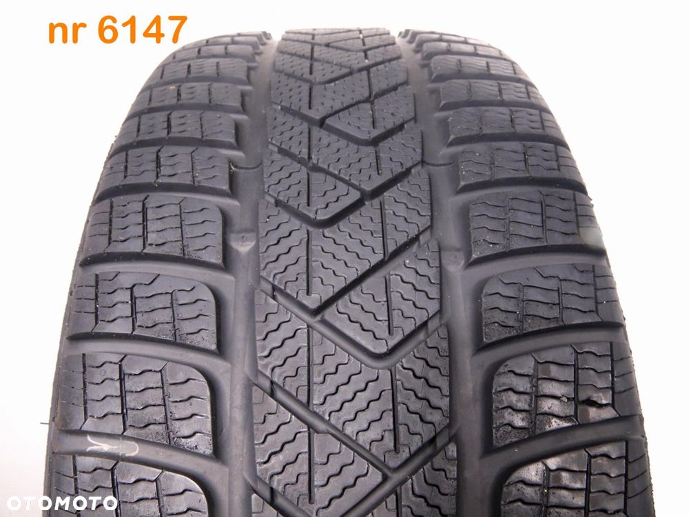 Pirelli Winter SottoZero 3 235/45 R19 - 1