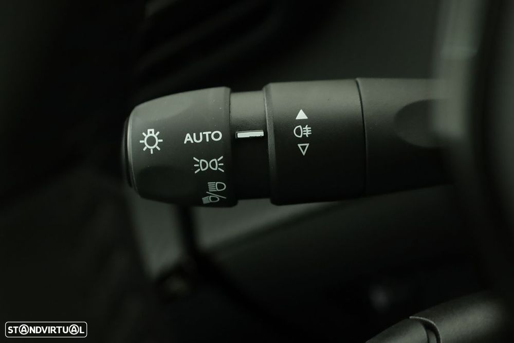 Peugeot e-208 50 kWh Allure Pack - 17