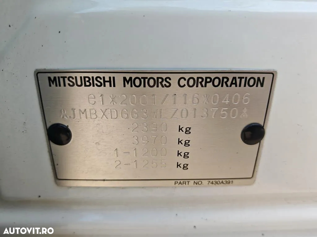 Mitsubishi Outlander 2.4 4WD Plug-In Hybrid Plus - 35