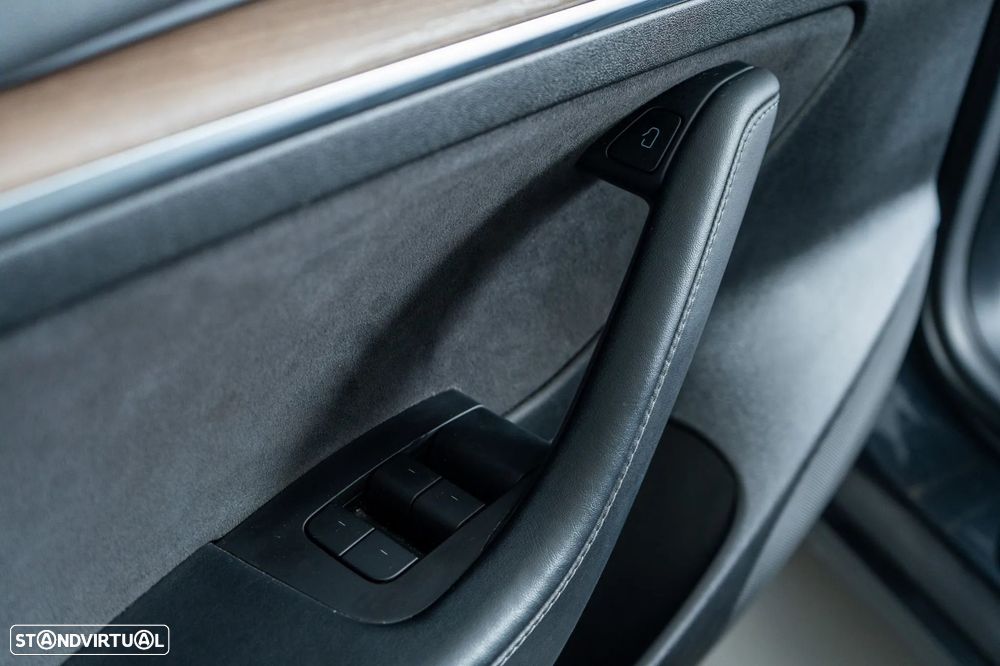 Tesla Model 3 Long Range AWD Dual Motor - 16
