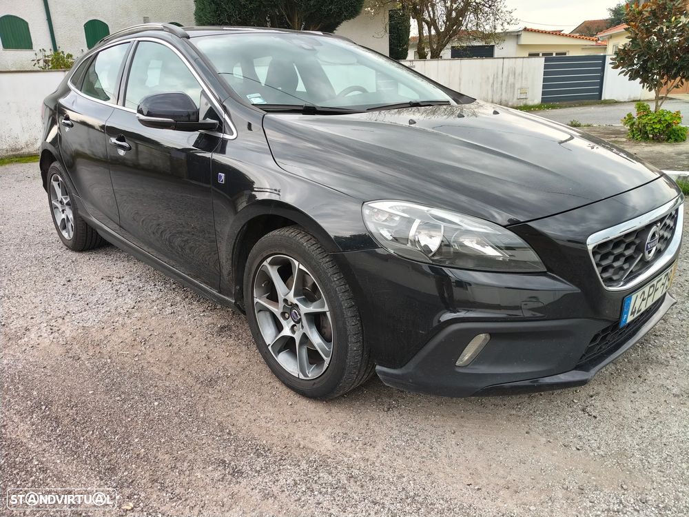 Volvo V40 Cross Country - 4