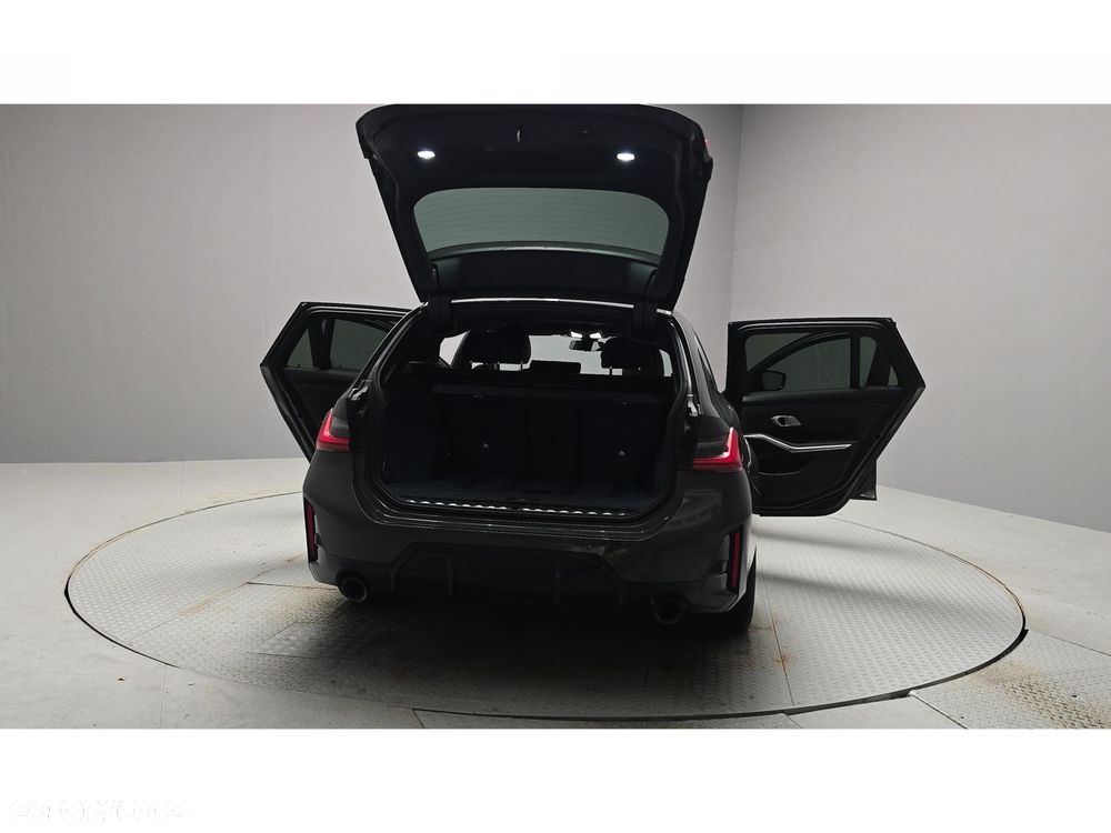 BMW Seria 3 320d xDrive Sport - 12