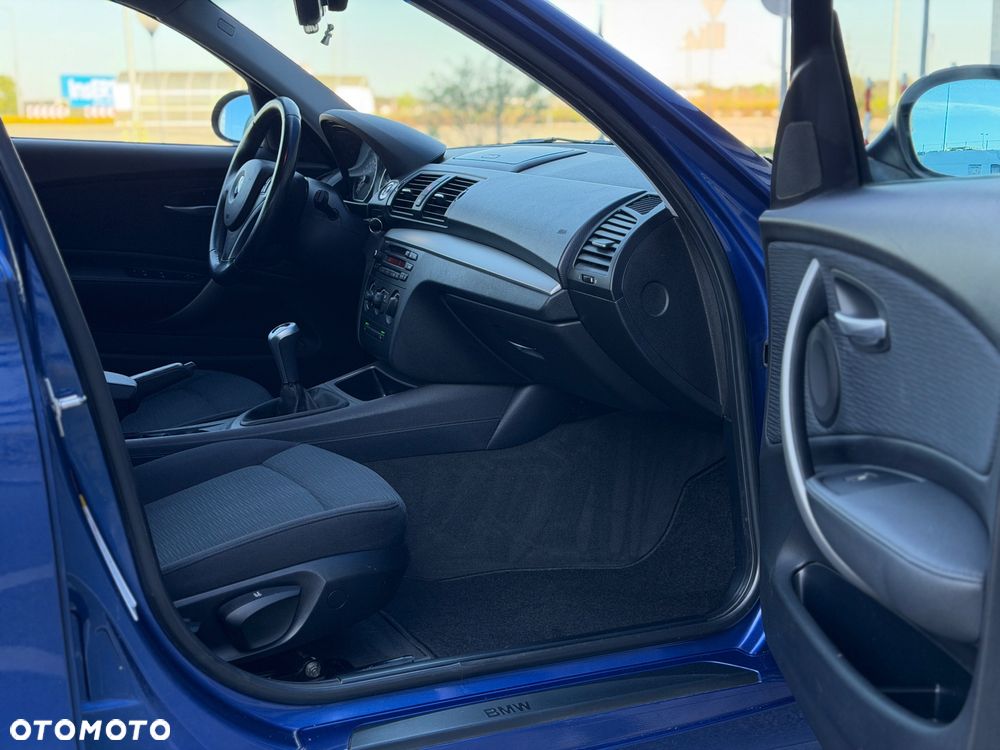 BMW Seria 1 116i - 22
