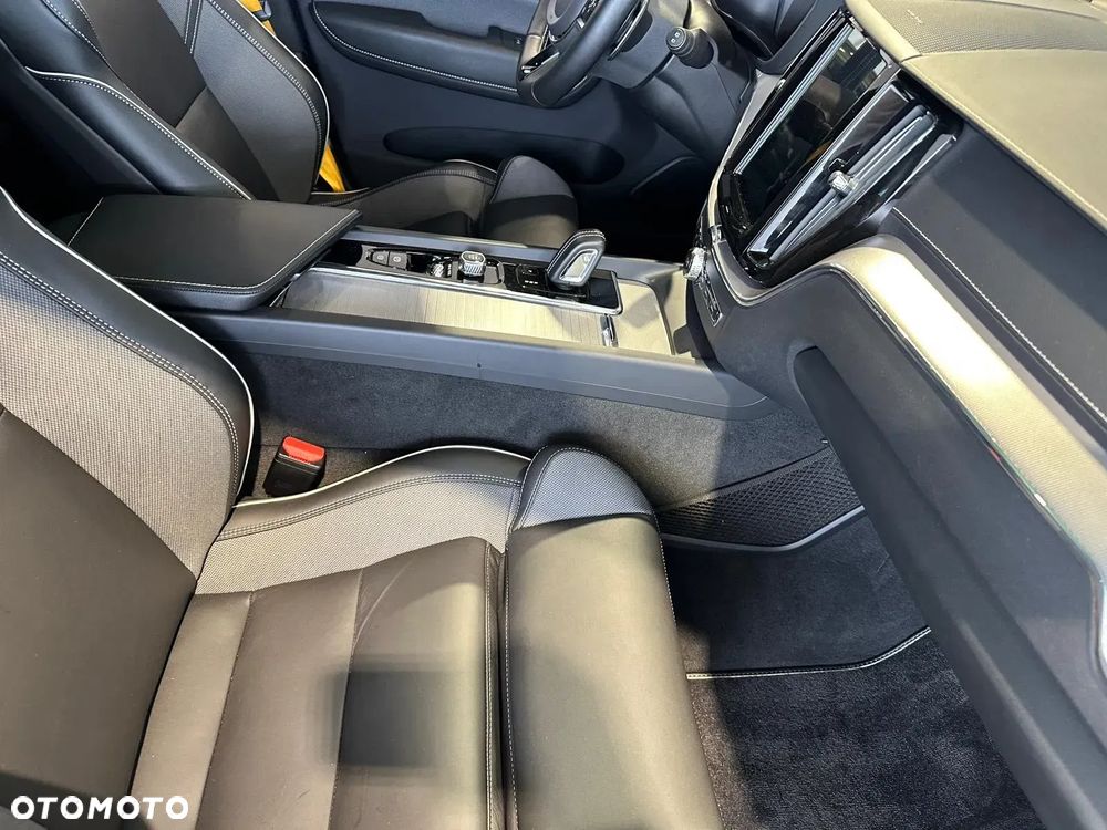 Volvo XC 60 T8 Plug-In Hybrid AWD Polestar Engineered - 19