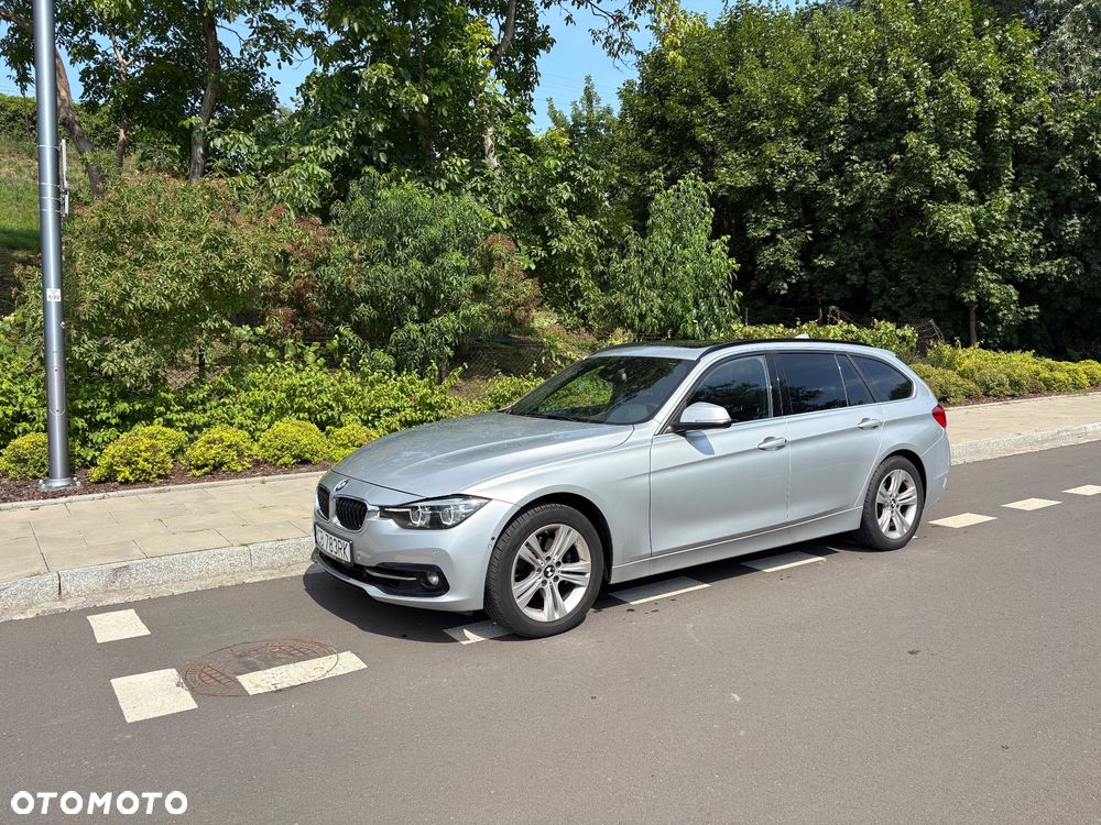 BMW Seria 3 330i xDrive Sport Line - 5