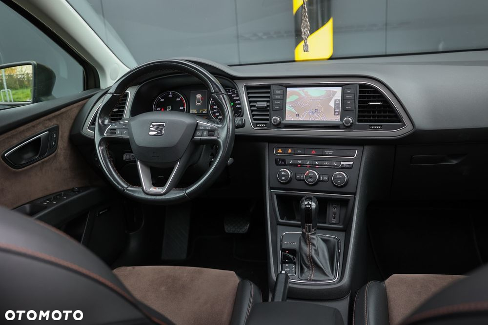 Seat Leon ST 2.0 TDI Start&Stop 4Drive DSG X-Perience - 24