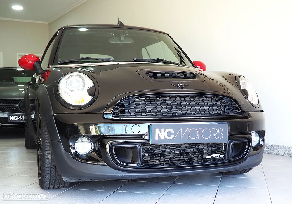 MINI Cabrio John Cooper Works - 3