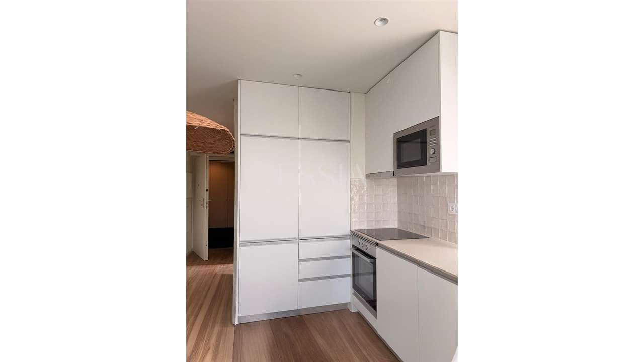 Apartamento T1 com Terraço no Campo Alegre - Grande imagem: 4/13