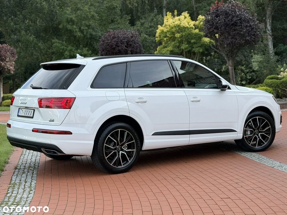 Audi Q7 - 10