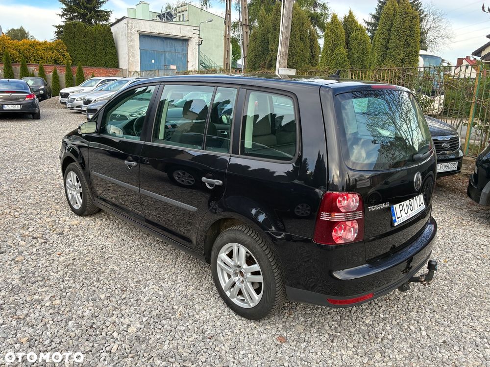 Volkswagen Touran 1.6 - 5