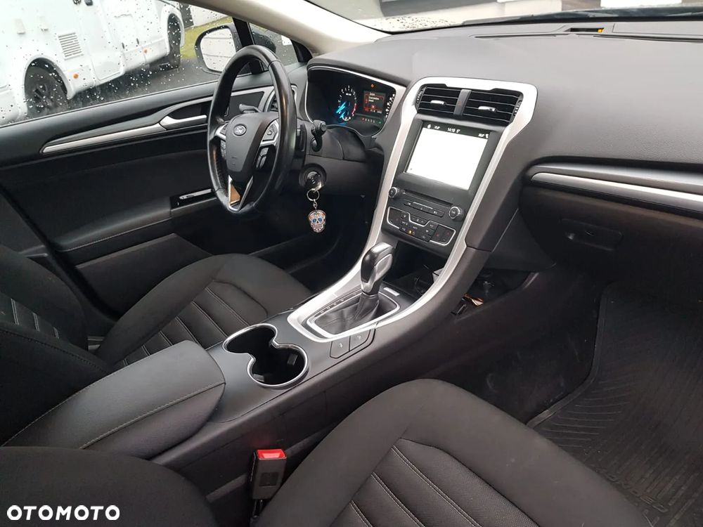 Ford Mondeo 2.0 TDCi Titanium PowerShift - 12