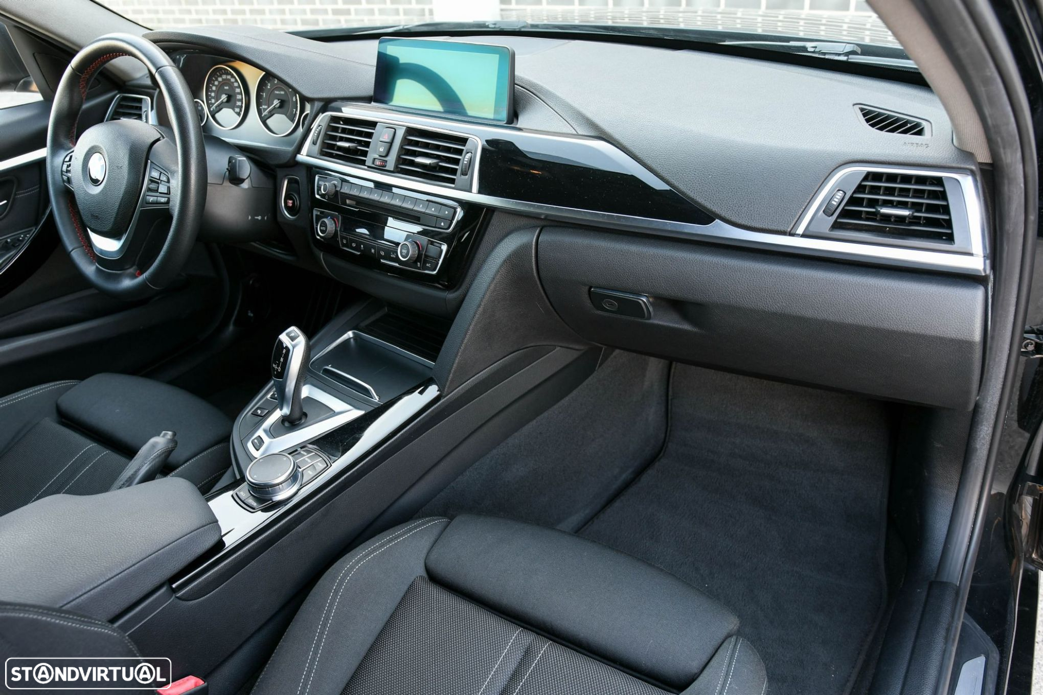 BMW 330 e iPerformance Line Sport - 14