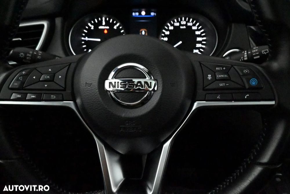 Nissan Qashqai 1.5 DCI DCT TEKNA+ - 11
