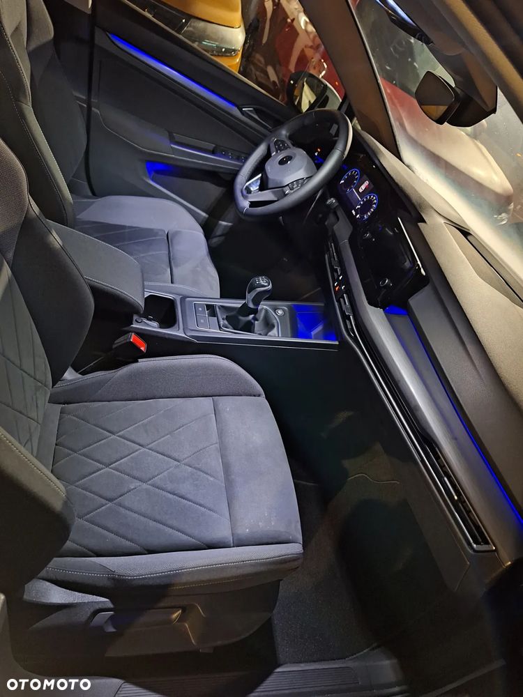 Volkswagen Golf VIII 1.5 TSI EVO Style - 11