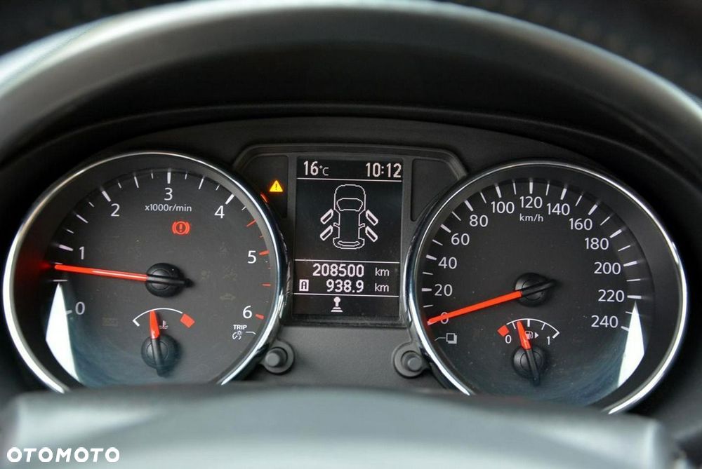 Nissan Qashqai 2.0 dCi Tekna - 25