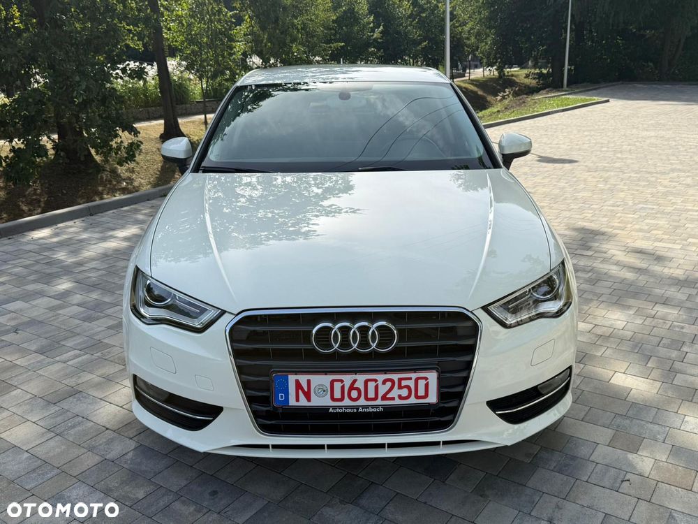 Audi A3 Sportback 2.0 TDI S tronic Attraction - 2