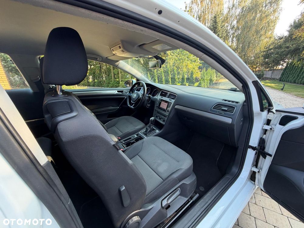 Volkswagen Golf - 9