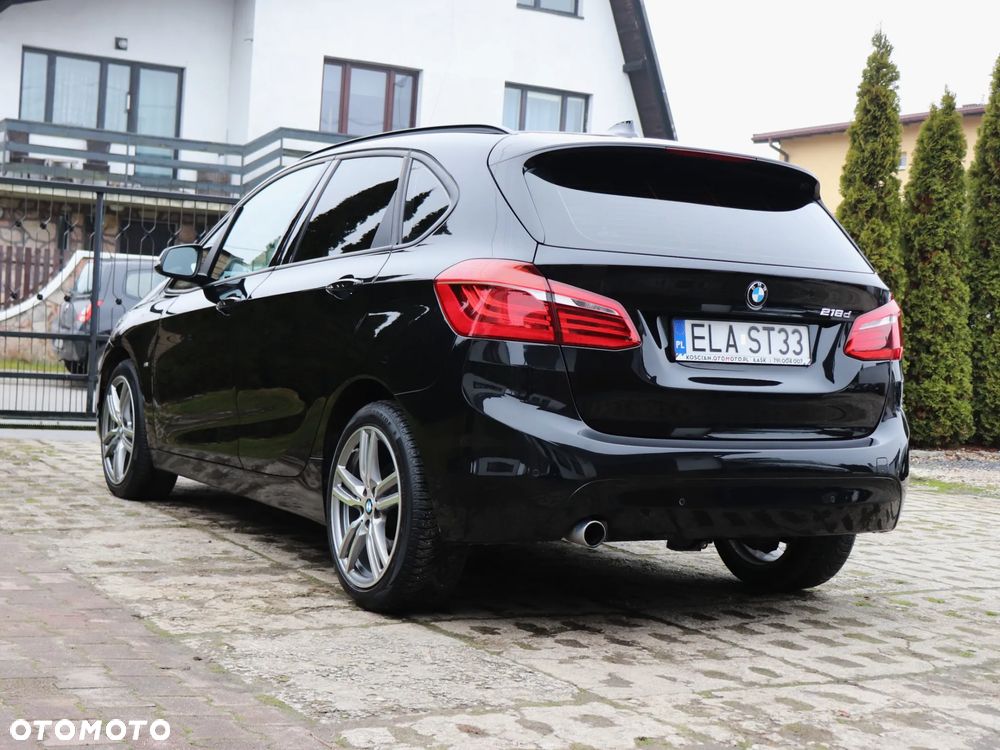 BMW Seria 2 218d - 11