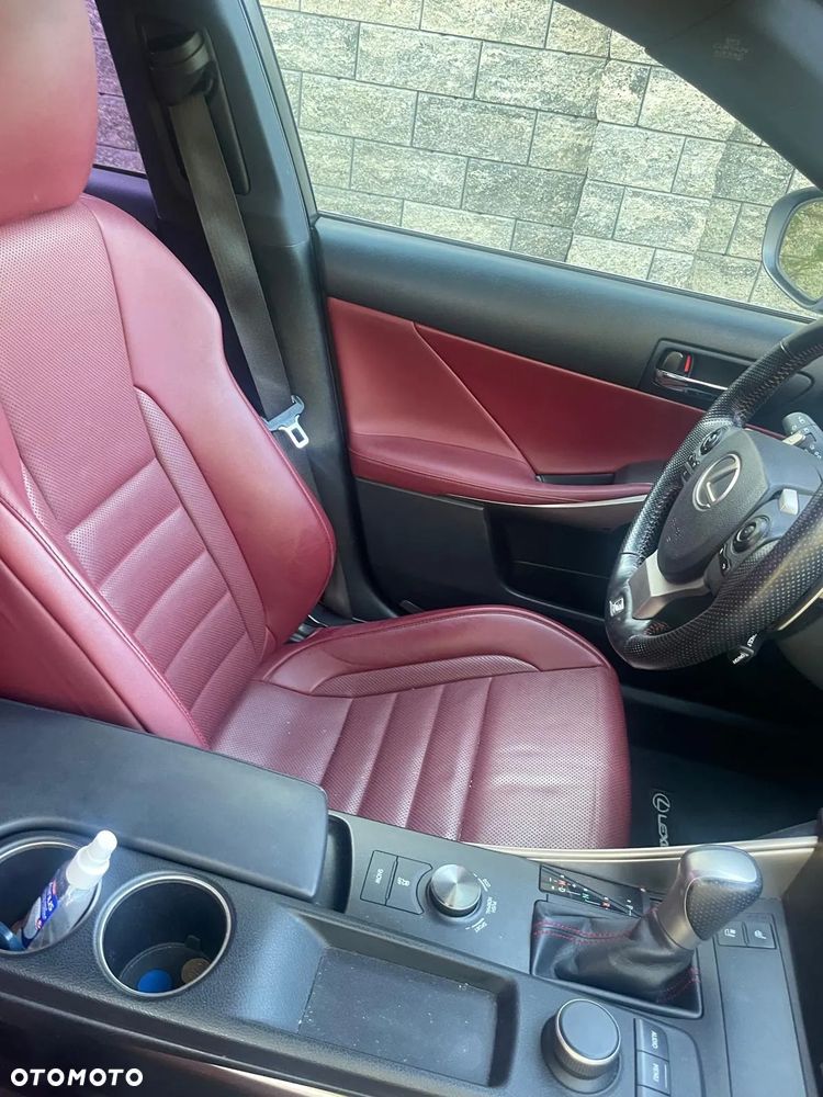 Lexus IS 200t F Sport - 10
