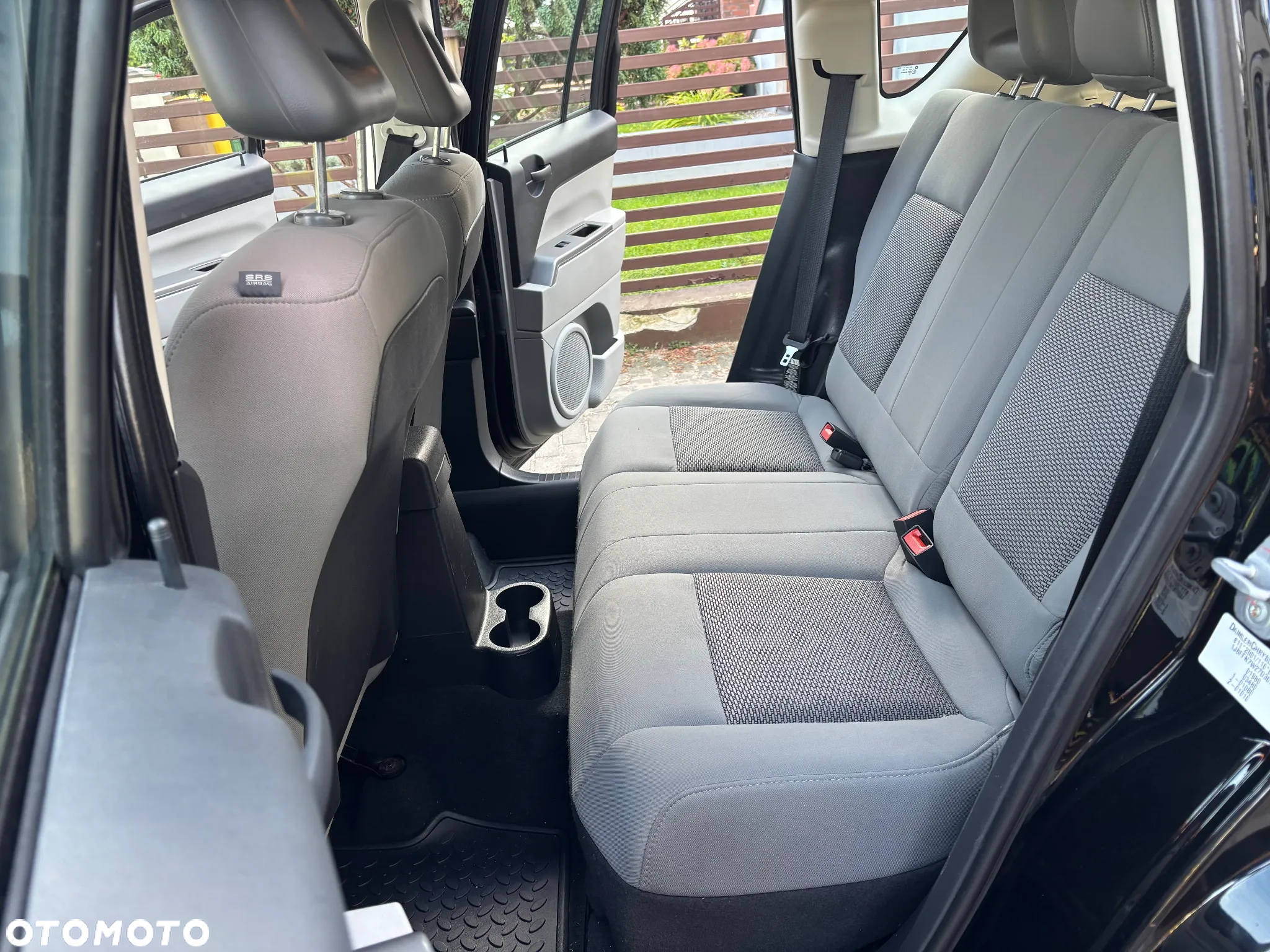 Jeep Compass - 30