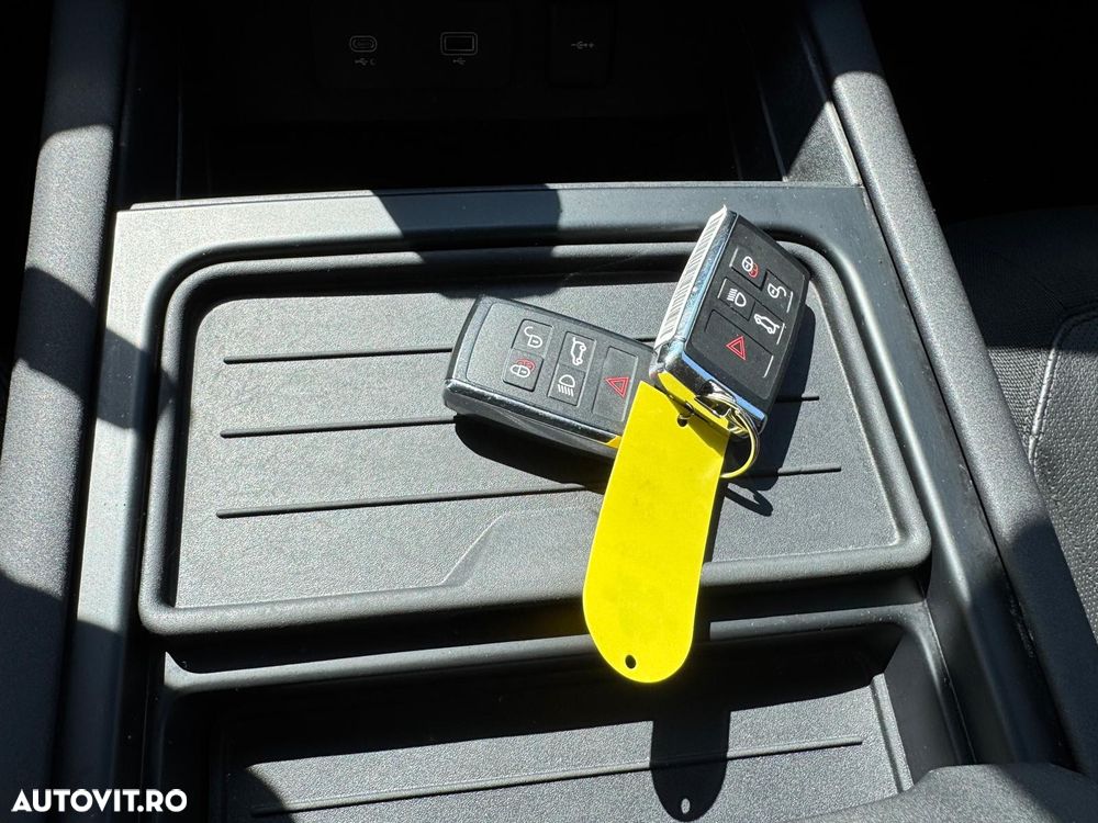 Land Rover Defender 110 2.0L D200 HSE - 24