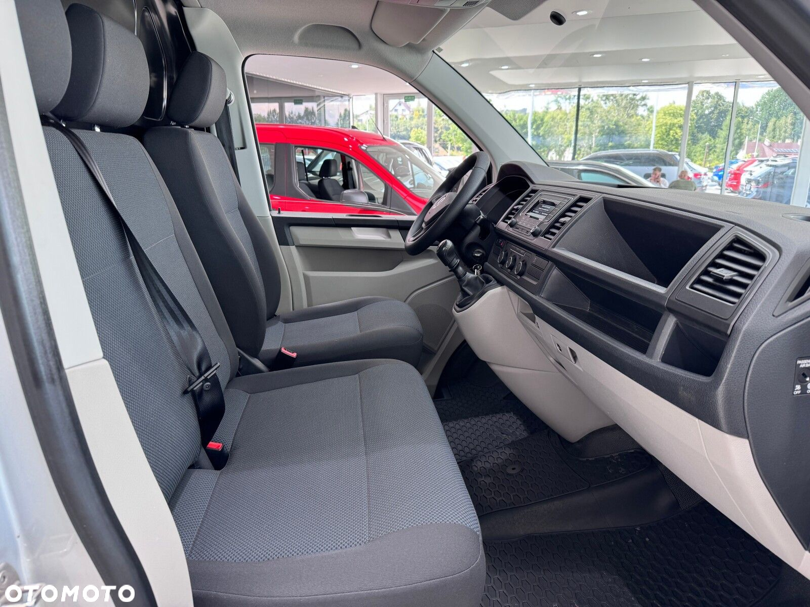 Volkswagen Transporter L2H1 - 18