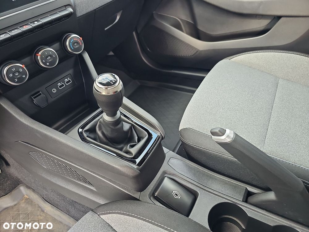 Renault Clio 1.0 TCe Evolution - 15