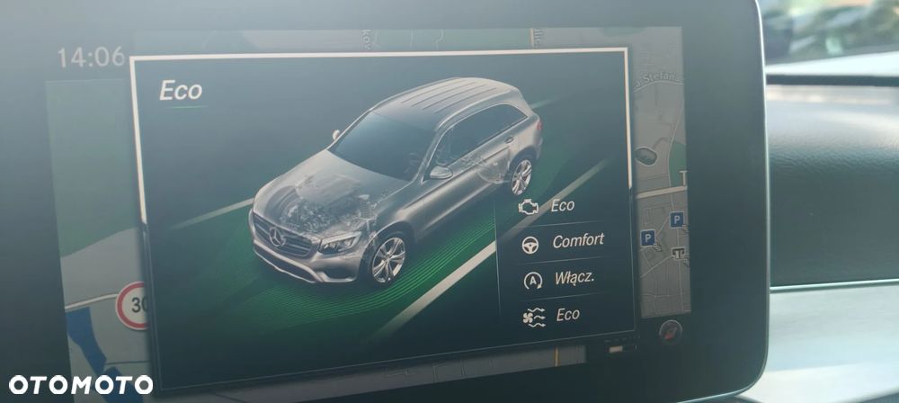 Mercedes-Benz GLC 250 d 4Matic 9G-TRONIC AMG Line - 30