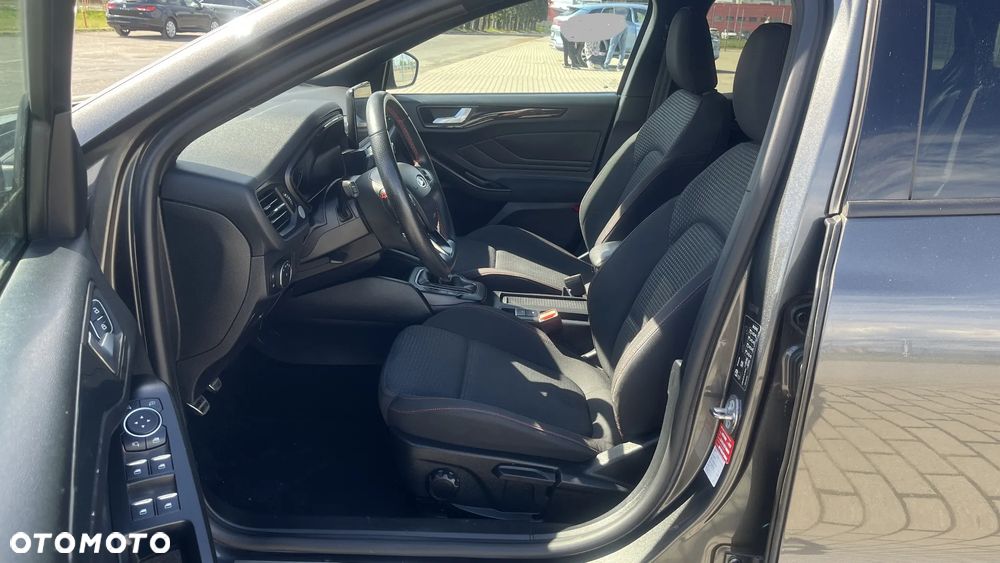 Ford Focus 1.5 EcoBoost STart-Stopp-System ST-LINE - 10