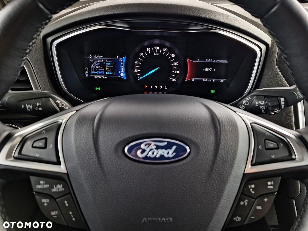 Ford Mondeo SW 2.0 Hybrid Titanium - 26