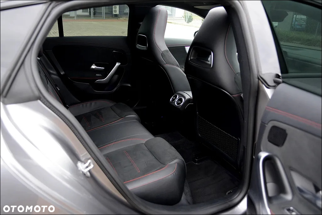 Mercedes-Benz CLA 180 Shooting Brake 7G-DCT AMG Line Advanced Plus - 25