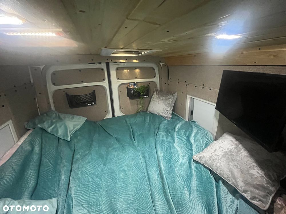 Volkswagen Crafter - 12