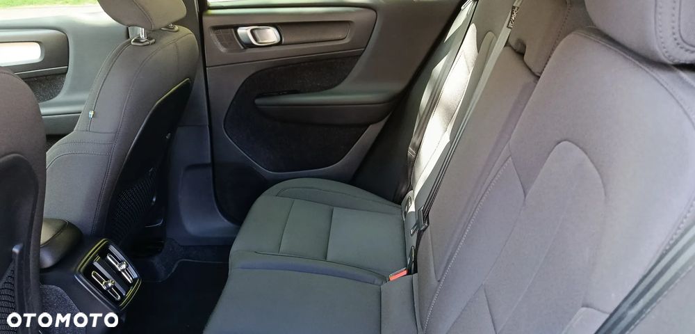 Volvo XC 40 T2 Momentum Core - 29