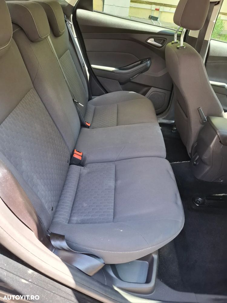 Ford Focus ver-1-0-ecoboost-active - 6