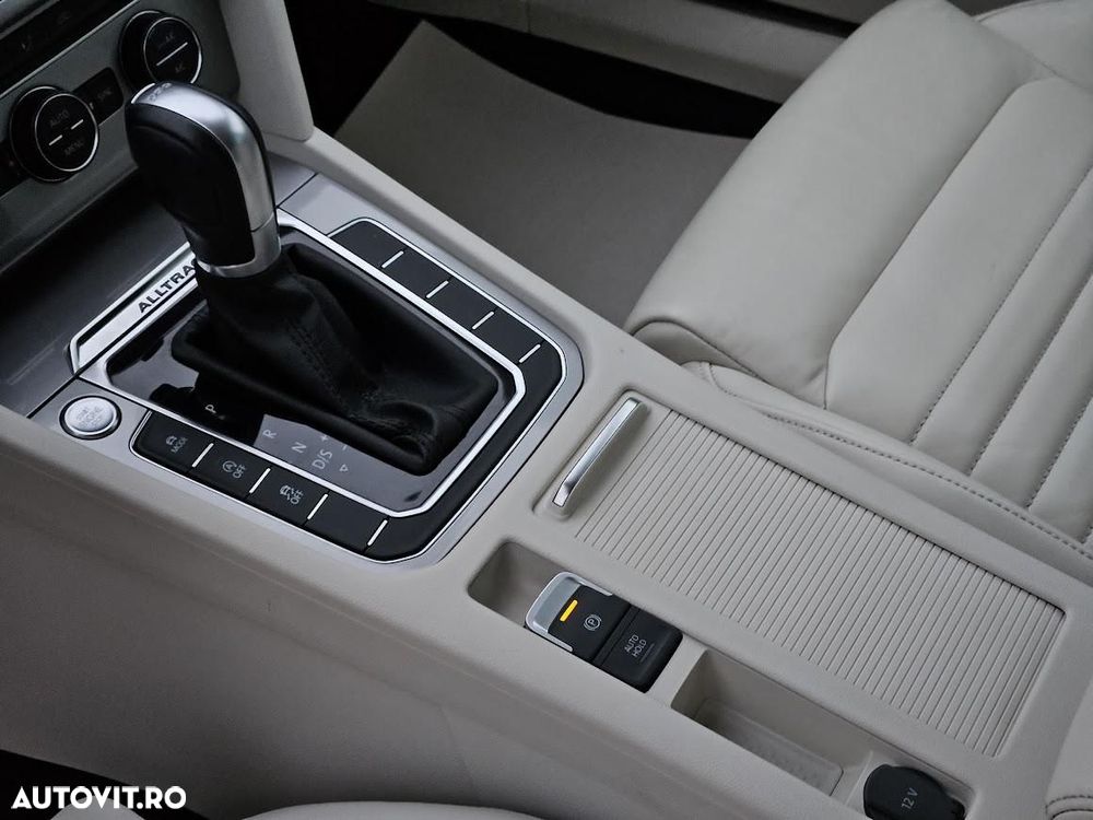 Volkswagen Passat Alltrack - 19