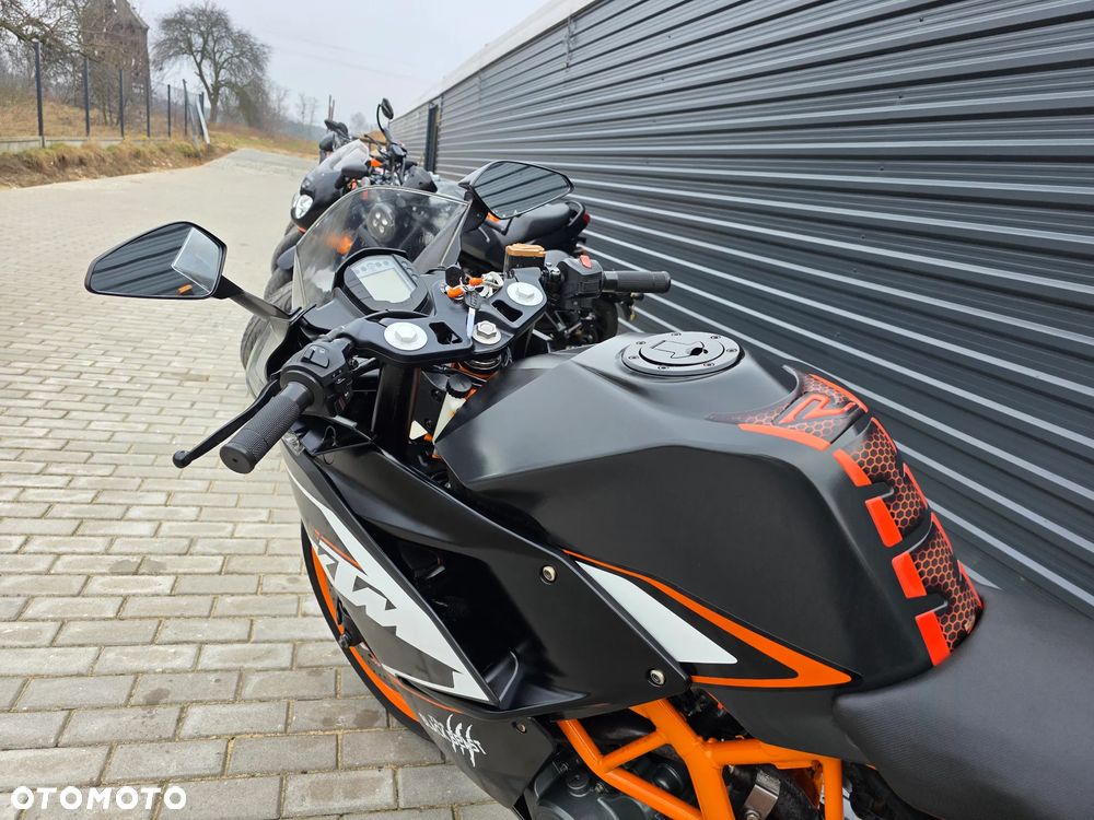 KTM RC 125 - 12