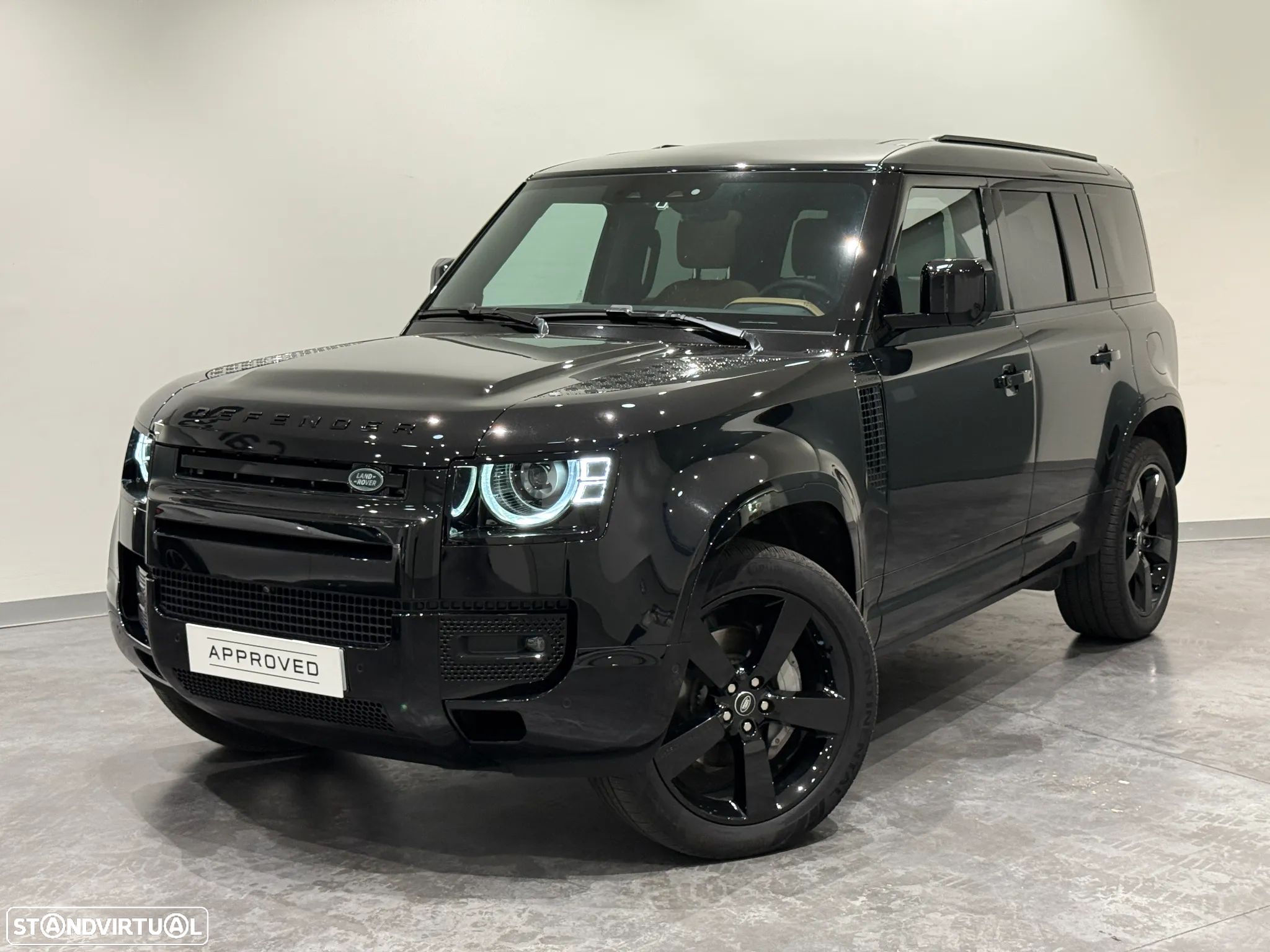 Land Rover Defender 2.0 P300e 110 AWD X-Dynamic SE - 1