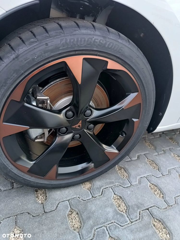 Cupra Leon 1.5 eTSI DSG - 27