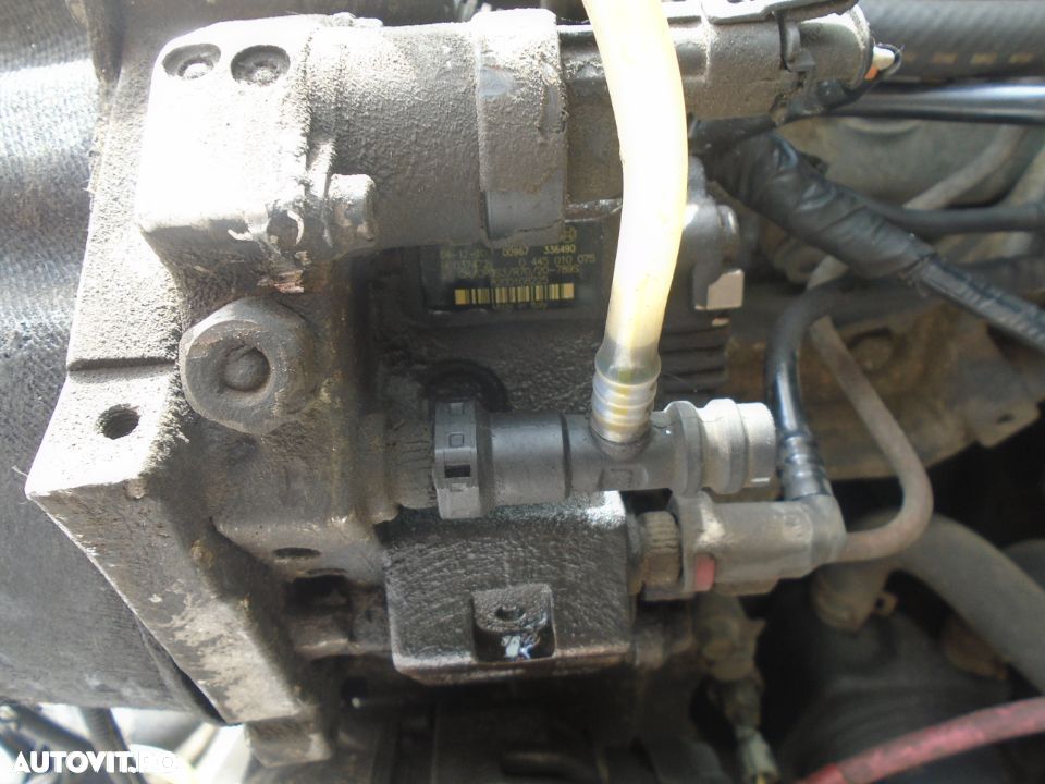 Pompa inalta presiune Renault Trafic 1.9 DCI din 2002 - 1