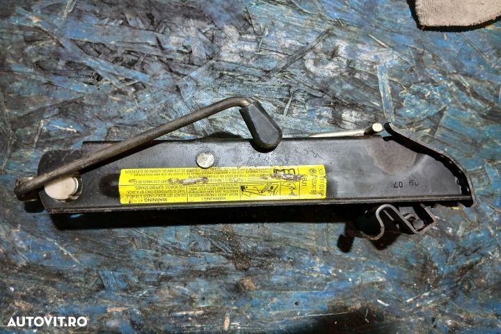 Cric 3C0011031B 3C0011031B Volkswagen VW Passat B6 [2005 - 2010] wago - 2