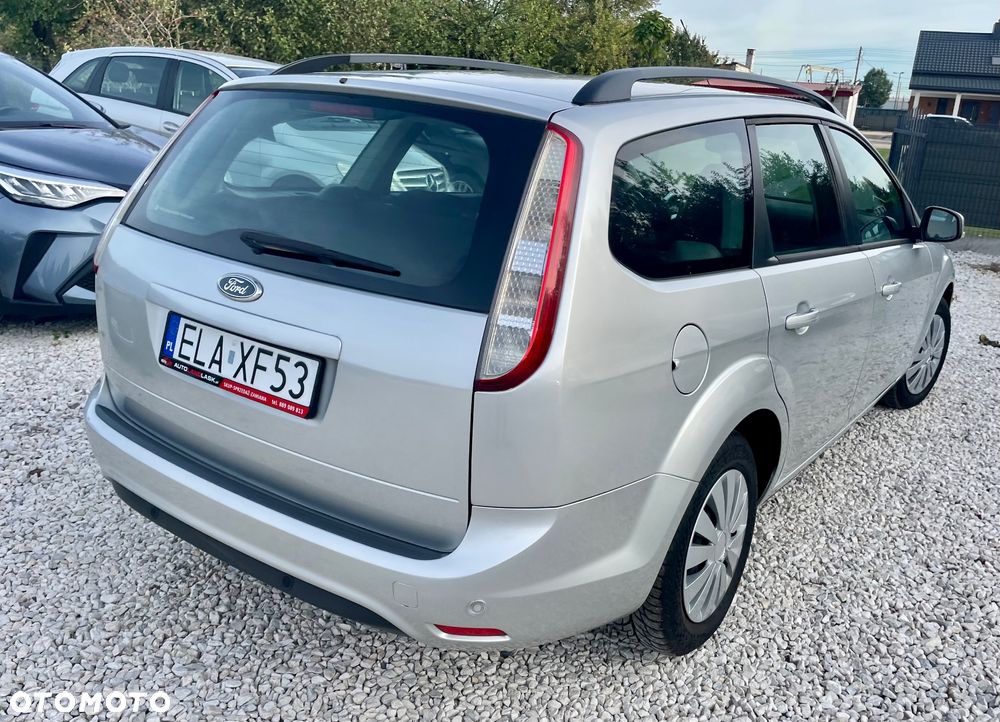 Ford Focus 1.6 16V Fun - 8