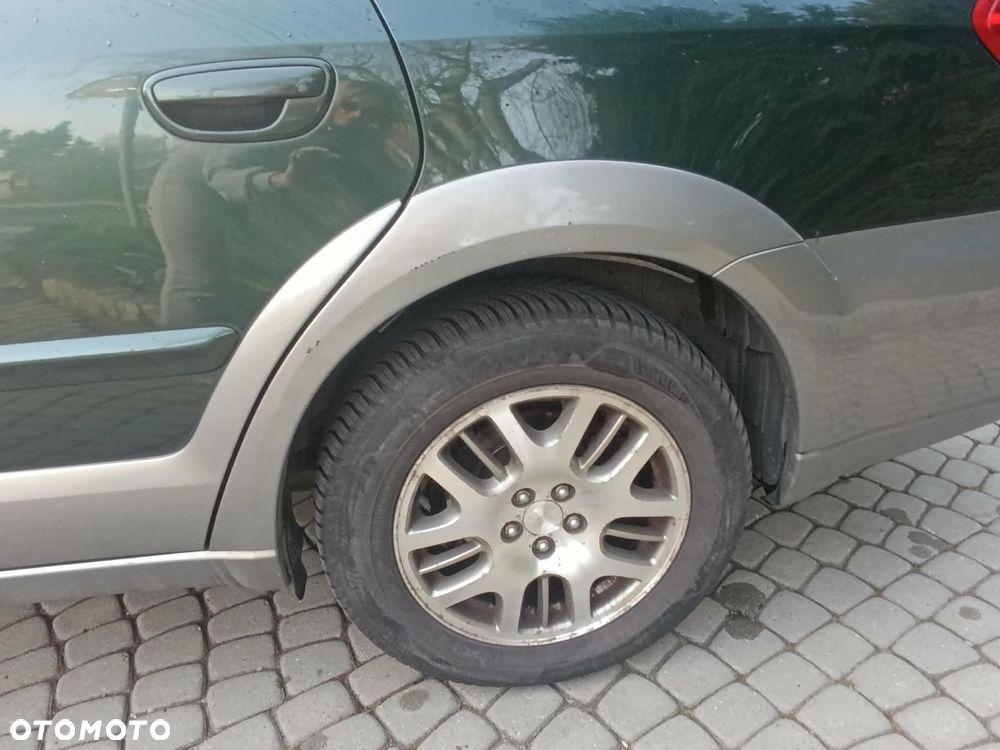 Subaru Legacy 2.5i MT - 13