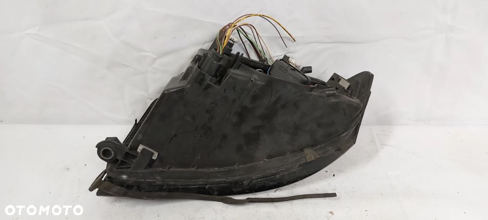 .  LAMPA PRZOD PRZEDNIA PRAWA AUDI A2 - 5