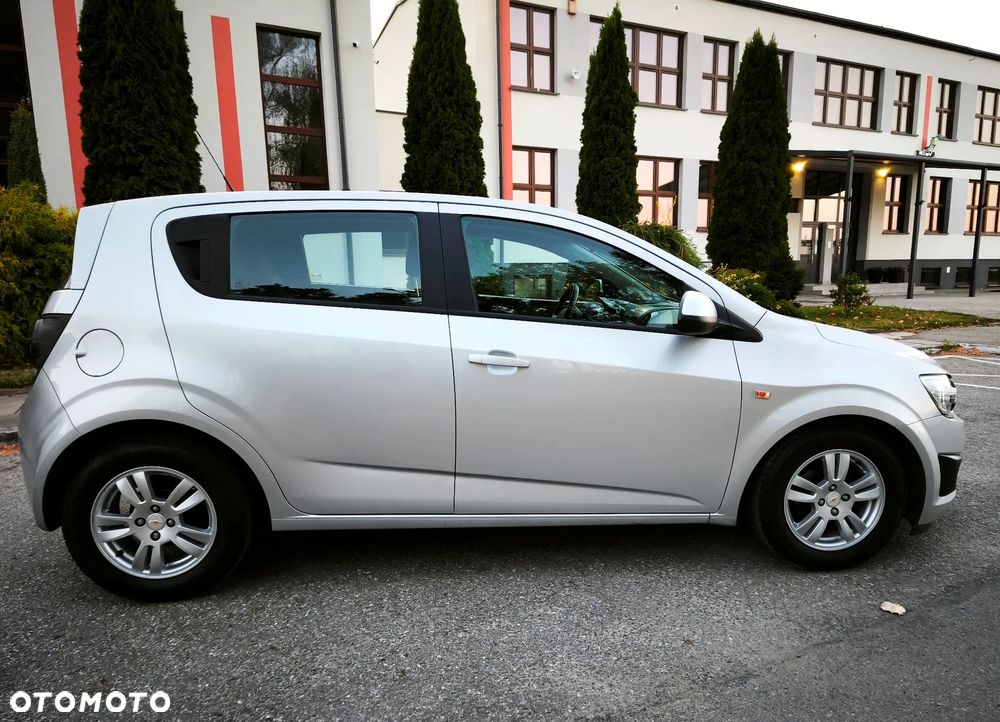 Chevrolet Aveo 1.4 16V LT - 8