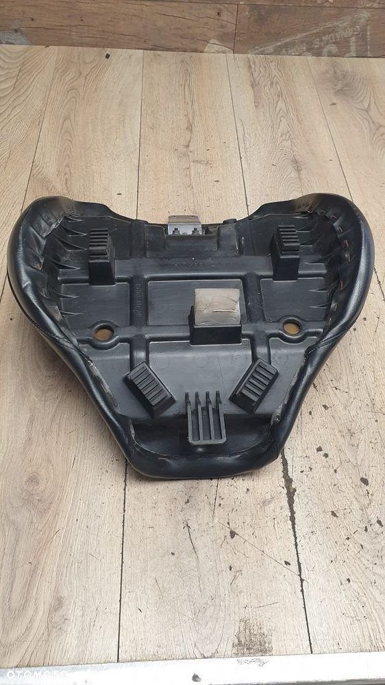 Siedzenie kierowcy Suzuki VL800 Volusia Boulevard  45110-41F00 - 9
