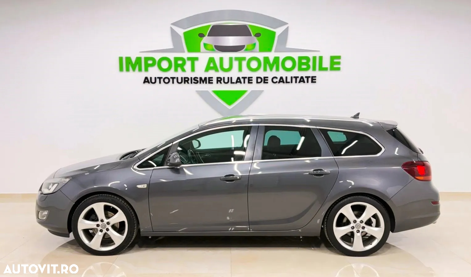 Opel Astra Sports Tourer 1.6 Turbo ECOTEC Cosmo - 12