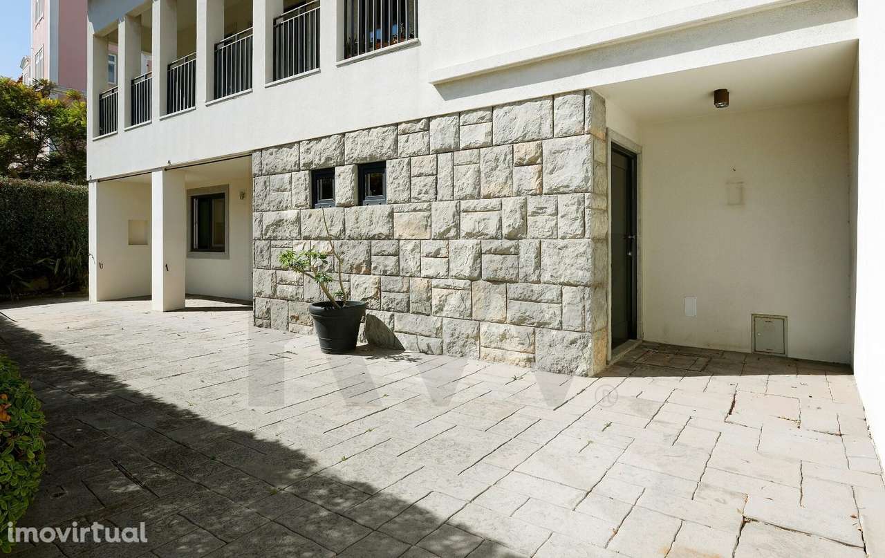 Apartamento T2 para Venda em S.João do Estoril - Grande imagem: 2/21