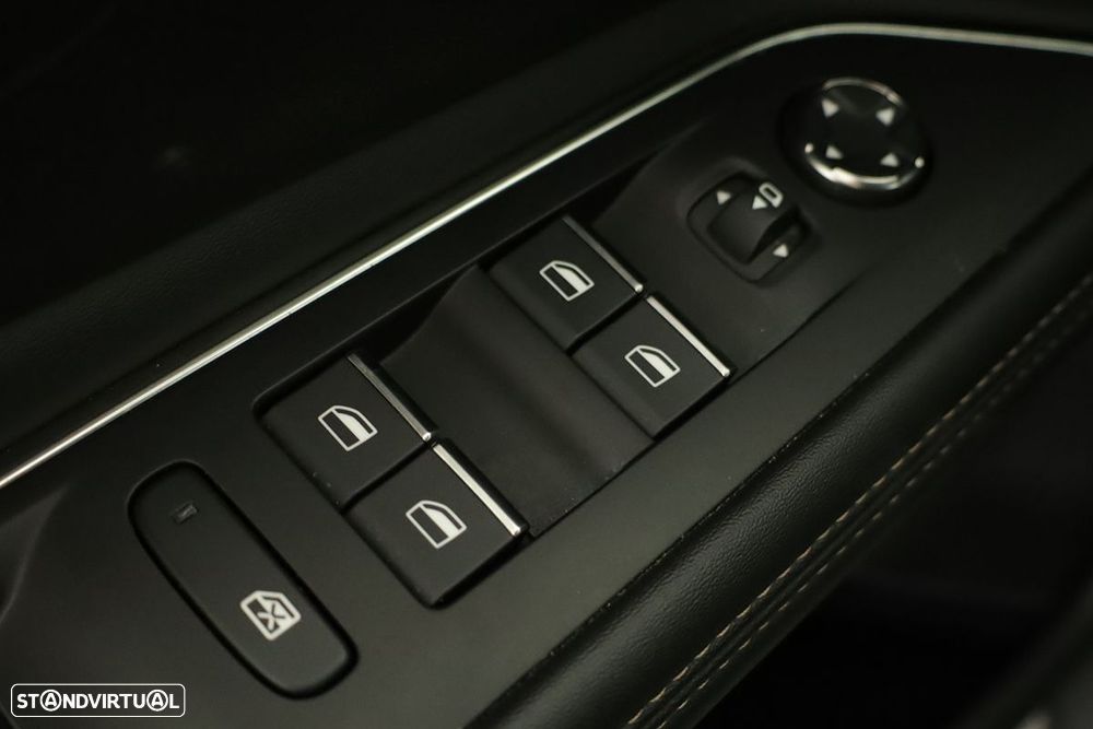 Peugeot 3008 1.2 PureTech GT EAT8 - 21