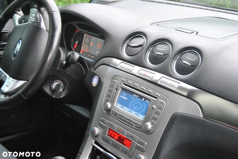 Ford Galaxy 2.0 TDCi DPF Ambiente - 21